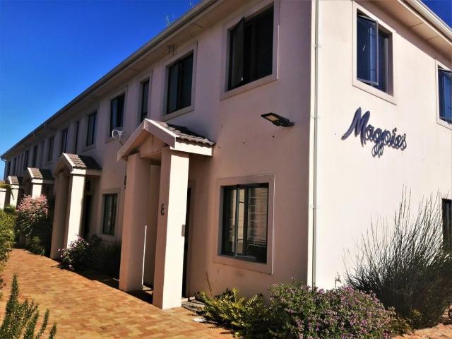 Apartment for rent in Baardskeerdersbos, Western Cape
