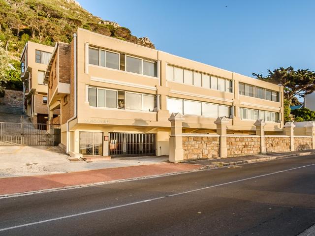 Apartment for rent in Cape Town Ward 77, Cape Town
