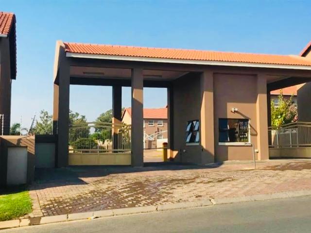 Apartment for rent in Vorna Valley, Midrand