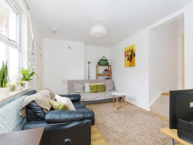 Apartment for rent in Upper Tooting, Greater London