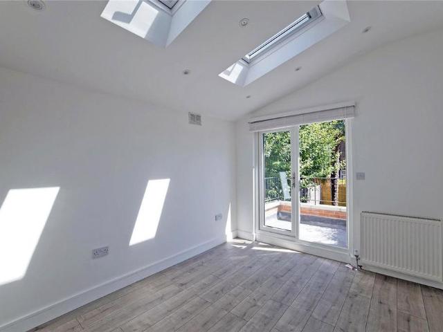 Apartment for rent in West Hampstead, Greater London