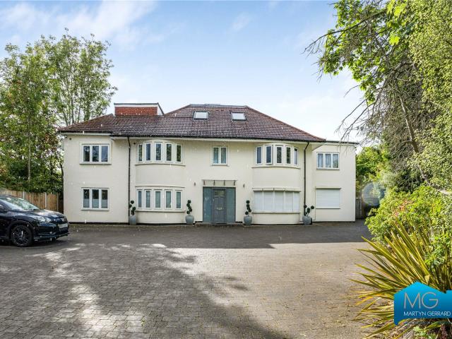 Apartment for rent in The Hale, Mill Hill