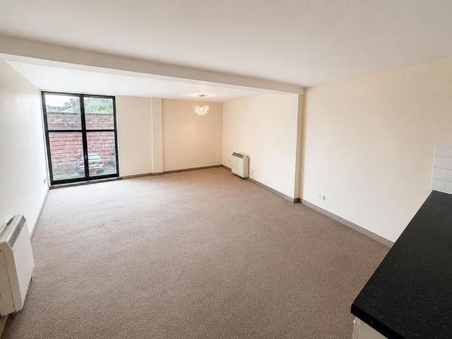 Apartment for rent in Ibroxholm, Glasgow