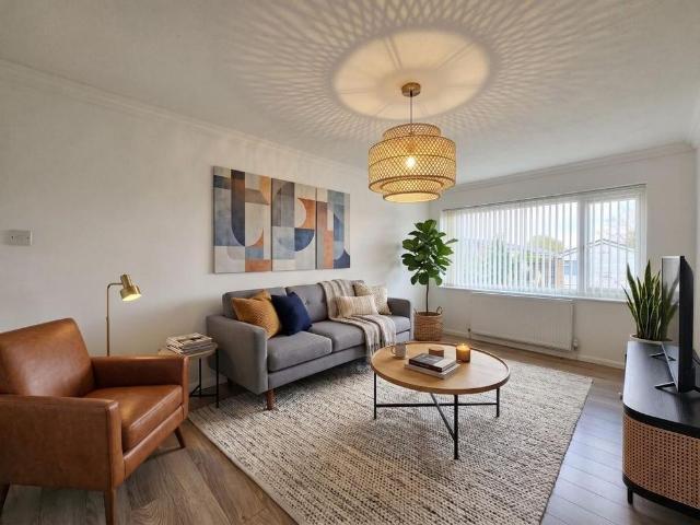 Apartment for rent in Davenport Green, Trafford