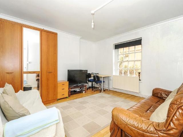 Flat for rent in Somers Town, Isle Of Man