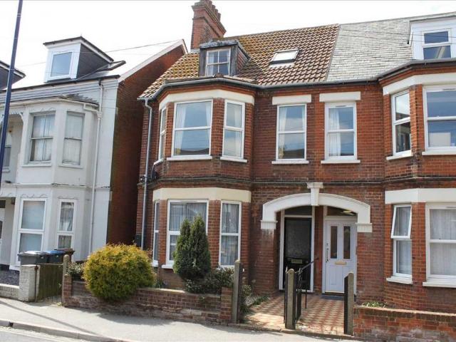 Flat for rent in Old Felixstowe, East Suffolk