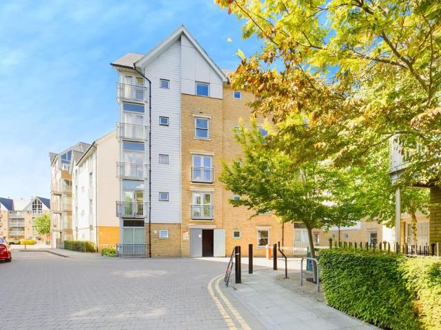 Flat for rent in Wincheap, The Bridge
