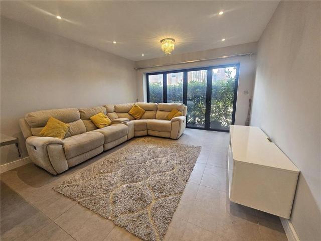 Apartment for rent in London Borough of Croydon, Purley
