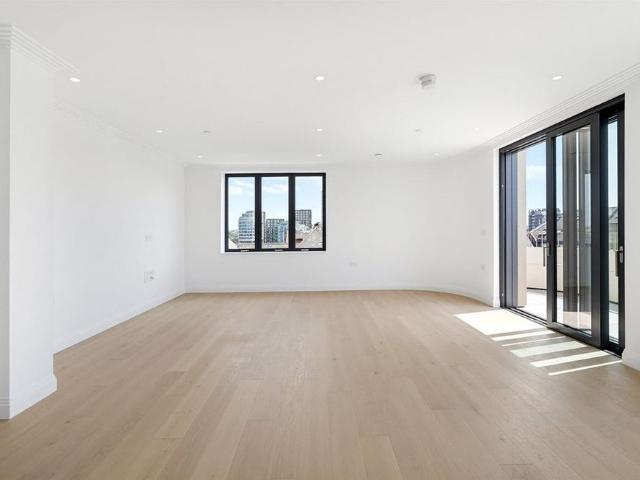 Apartment for rent in Sands End, Greater London