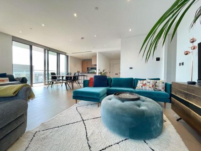 Flat for rent in Nine Elms, Greater London