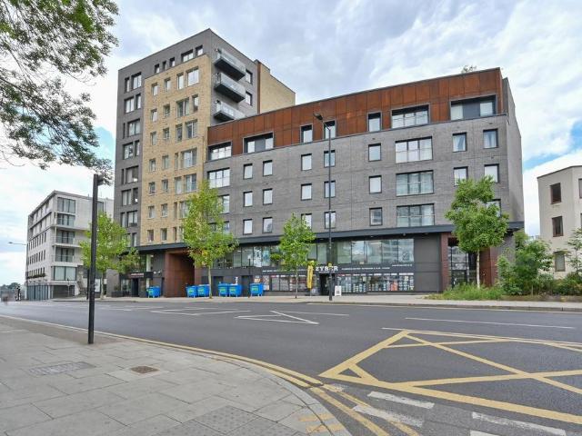 Flat for rent in Greater London
