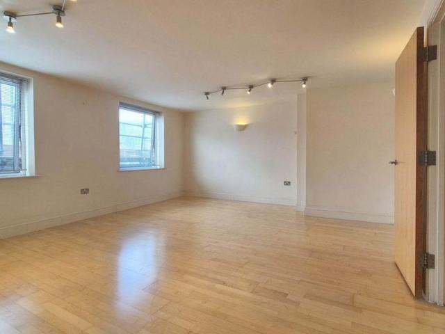 Apartment for rent in Key Street, Suffolk