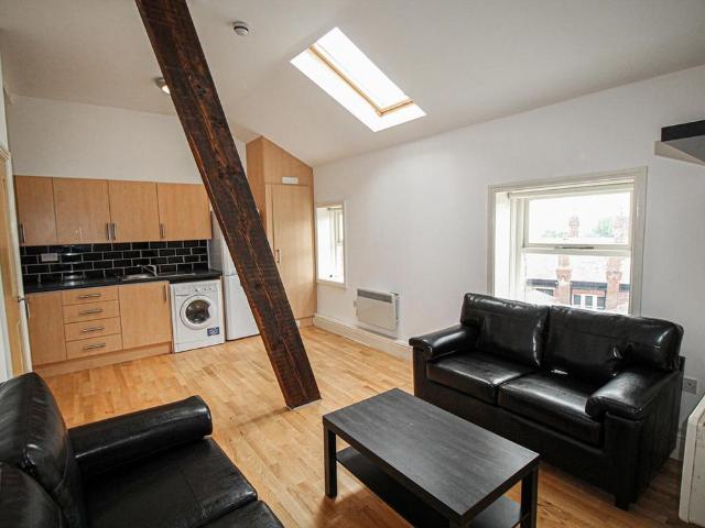 Apartment for rent in Hyde Park, West Yorkshire