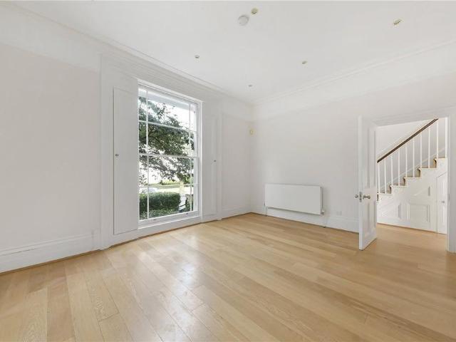 Apartment for rent in St. John's Wood, Greater London