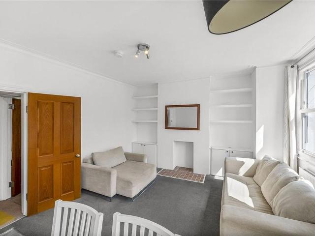 Apartment for rent in Earlsfield, Greater London