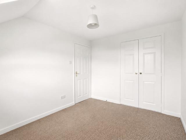Apartment for rent in St Albans, Five Acres