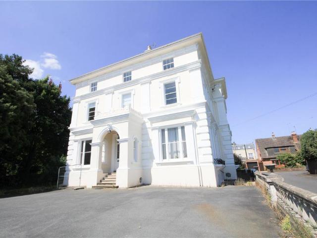 Flat for rent in Prestbury, Golden Valley