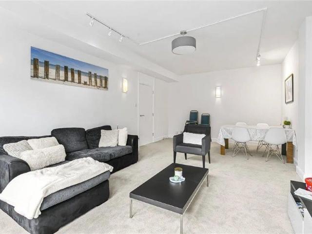 Apartment for rent in East Marylebone, Greater London