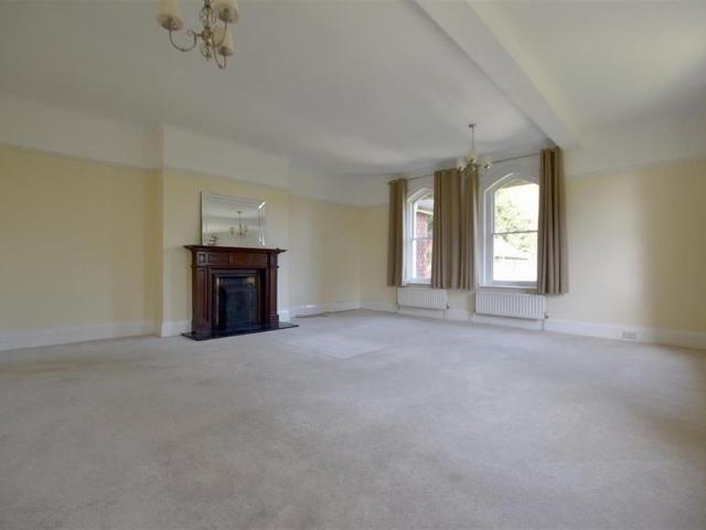 Apartment for rent in Red Hill, Surrey