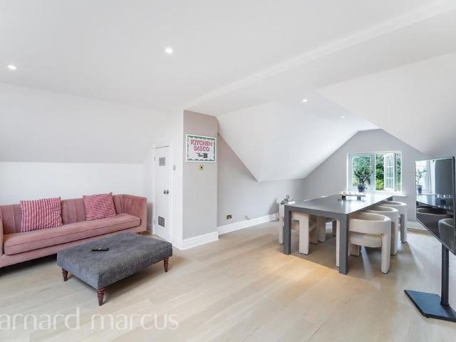 Apartment for rent in Red Hill, Surrey