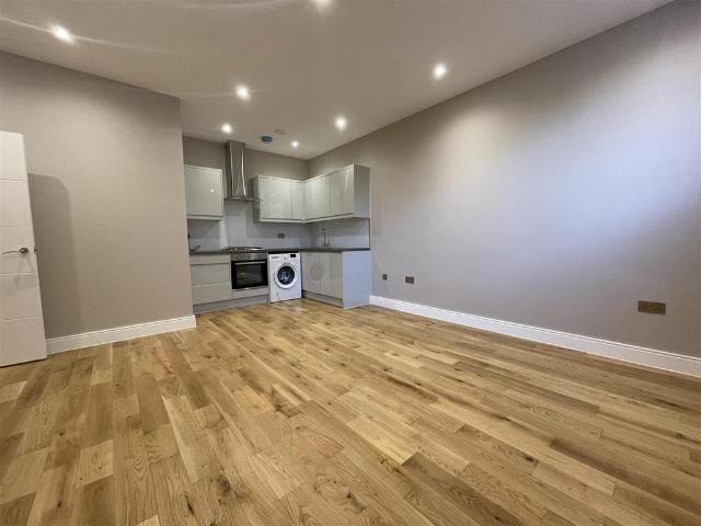 Flat for rent in Ancells Business Park, Hart