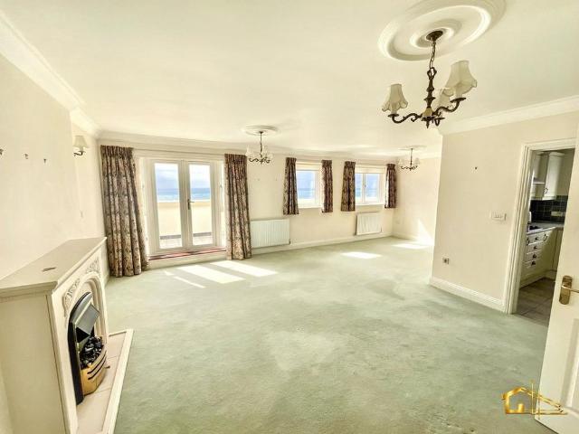 Apartment for rent in Central, Heathlands