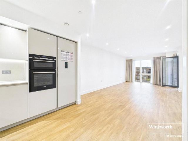 Flat for rent in Colindale, Greater London