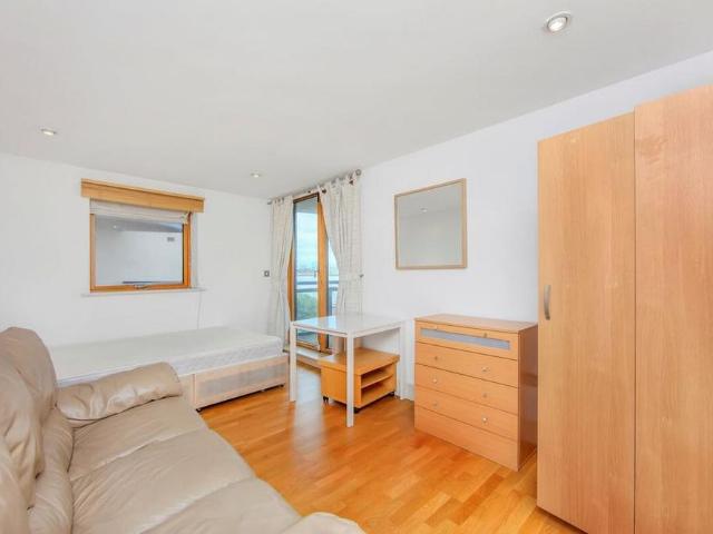 Apartment for rent in London Borough of Merton, Greater London