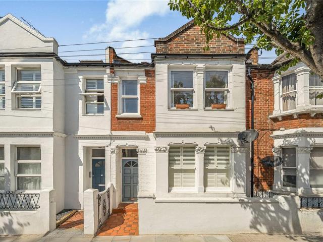 Flat for rent in Earlsfield, Greater London