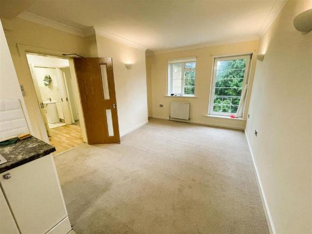 Apartment for rent in Banister's Park, City Of Southampton