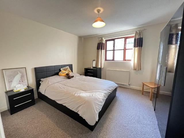 Apartment for rent in Barton, The Slade