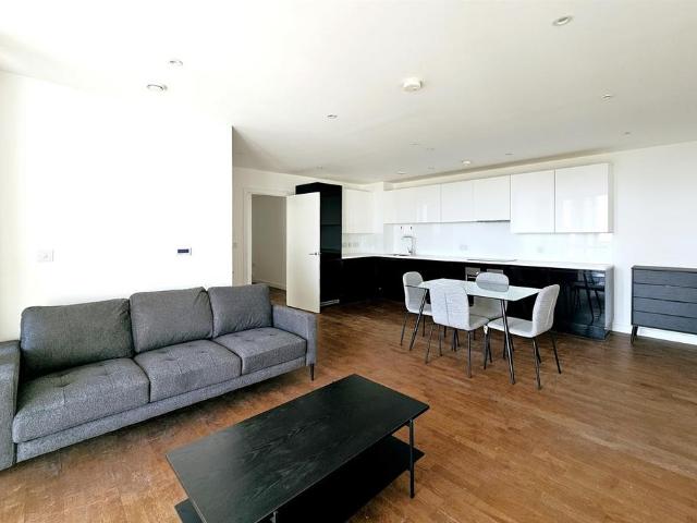 Flat for rent in Canning Town, Greater London