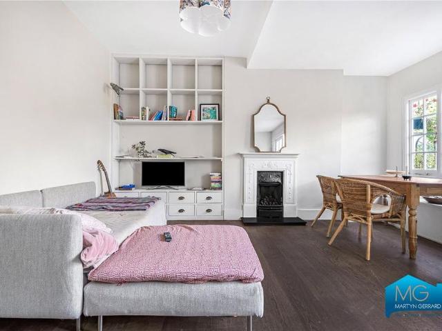 Apartment for rent in Fortis Green, Greater London