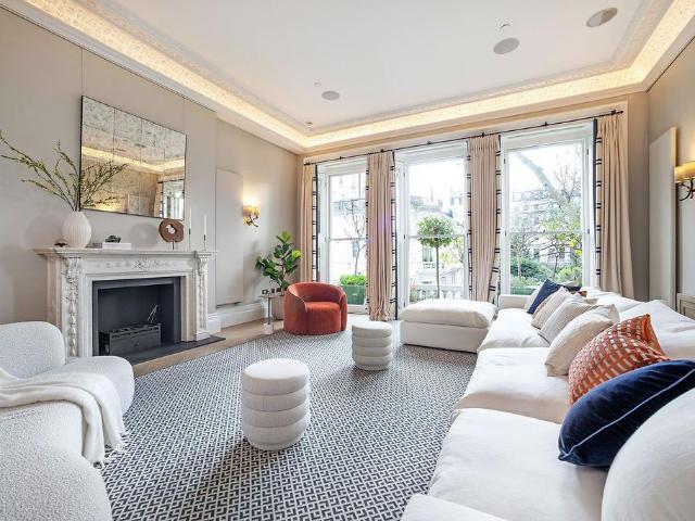Flat for rent in South Kensington, Isle Of Man