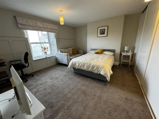 Apartment for rent in Brandon Village, Brandon