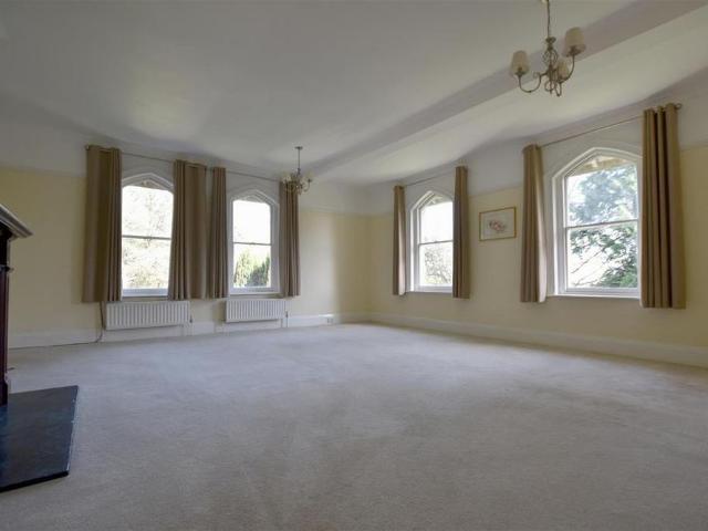Apartment for rent in Red Hill, Surrey