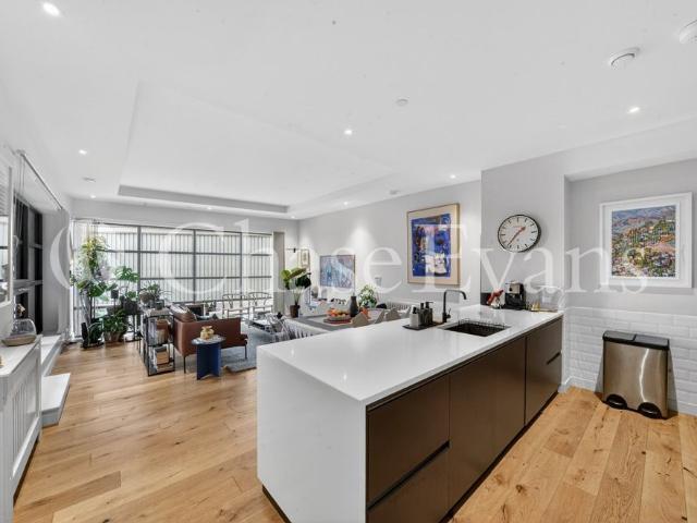 Apartment for rent in London City Island, Blackwall