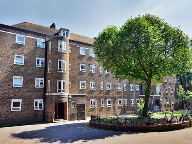 Flat for rent in Chalk Farm, Greater London