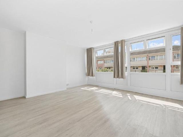 Apartment for rent in Bromley-by-Bow, Poplar Grove
