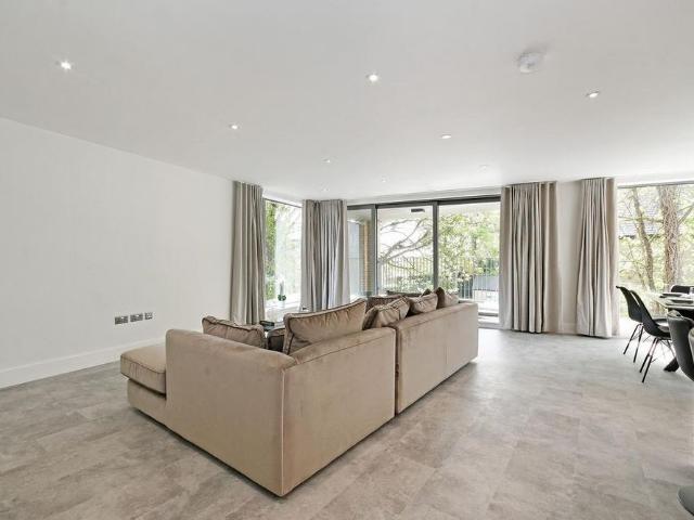 Apartment for rent in City Centre, Isle Of Man