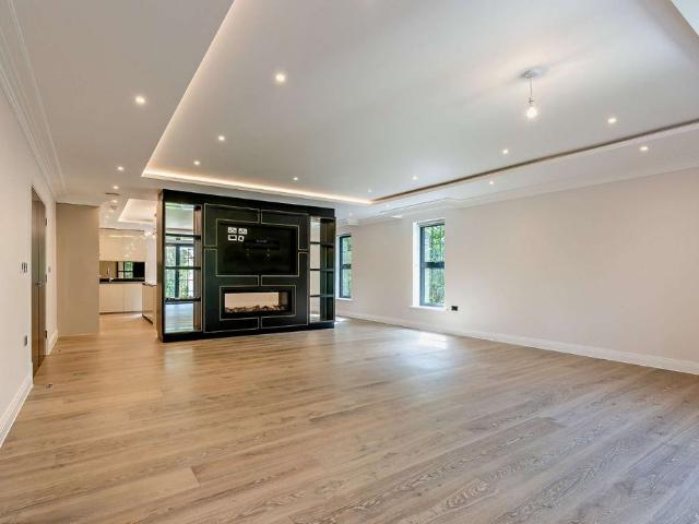 Apartment for rent in Penn, Knotty Green