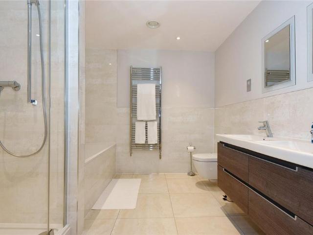 Apartment for rent in Sunningdale
