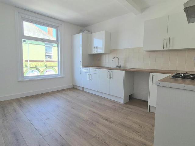 Flat for rent in Copnor, City Of Portsmouth