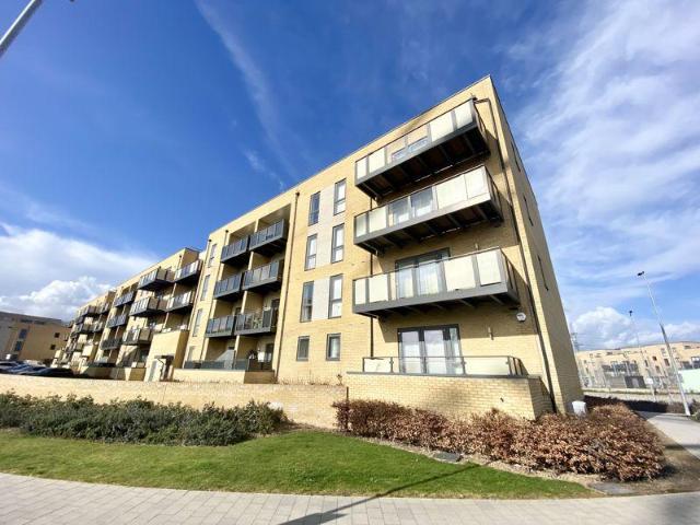 Flat for rent in Barking Riverside, Greater London
