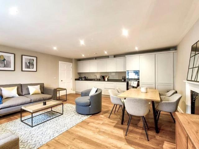 Apartment for rent in Gayfield, Broughton
