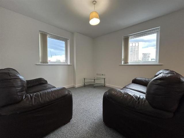 Apartment for rent in Lee Bank, Greater Manchester