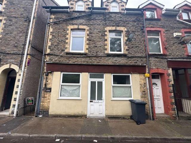 Flat for rent in St Illtyd, Llanhilleth