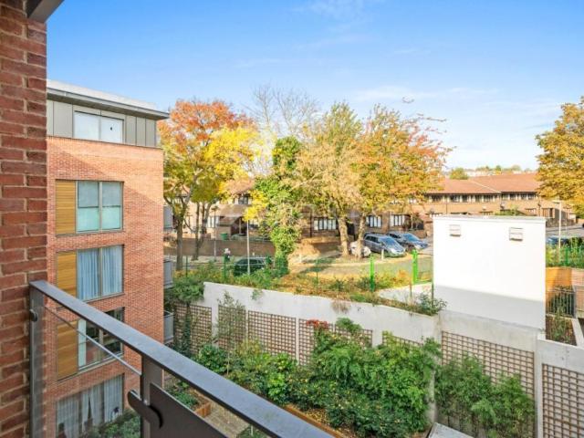 Flat for rent in West Hampstead, Greater London