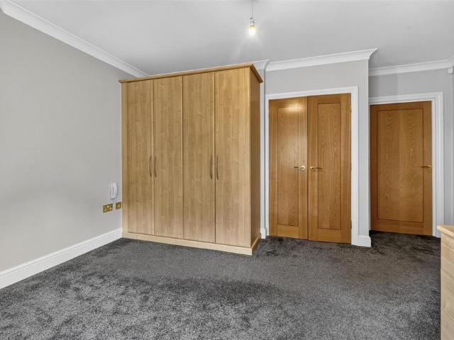 Apartment for rent in Four Oaks, West Midlands