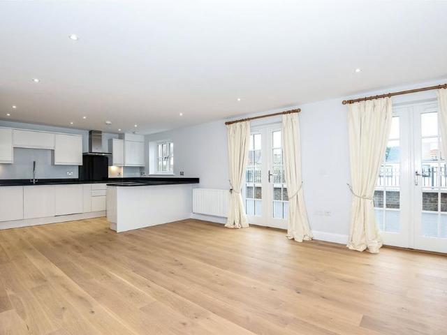 Apartment for rent in Clewer Village, Windsor